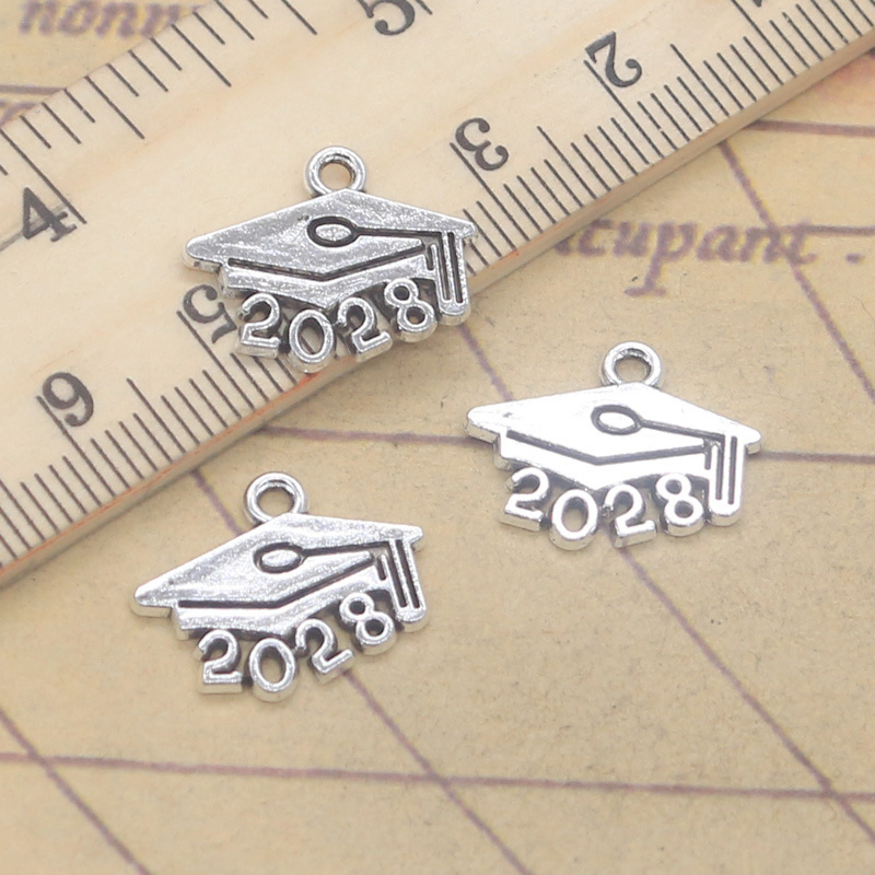 30 Stück Charms 2027 Graduieru – Jewelry Making Diploma Bewertung und Preis